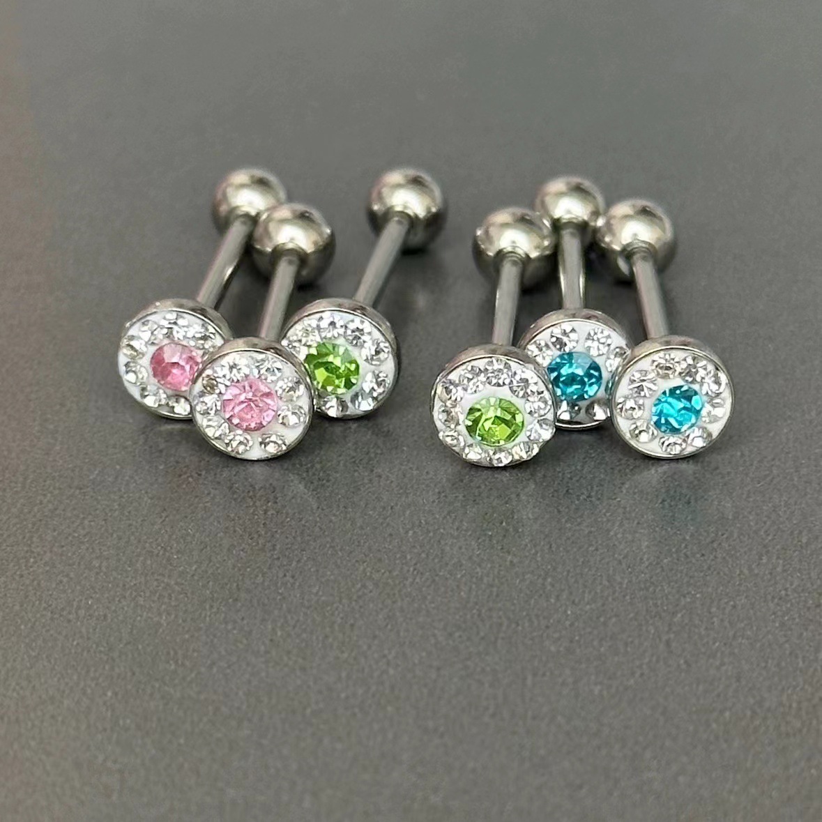 Trendy Round-Shape Clay-Paved  - Body Jewelry Plus recension och pris