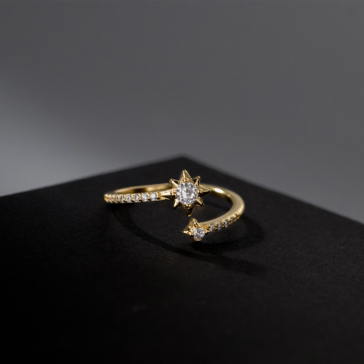 New in 925 Sterling Silver Zir - Body Jewelry Wholesale recension och pris